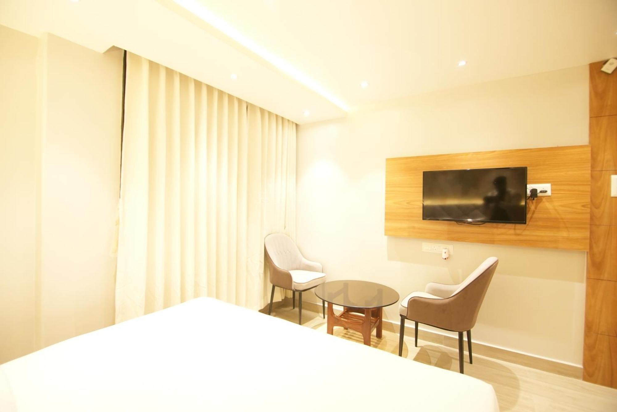 Hotel Dc Star Calcutta Extérieur photo