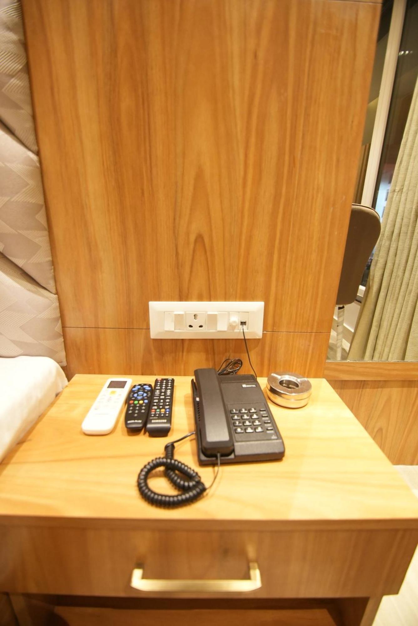 Hotel Dc Star Calcutta Extérieur photo