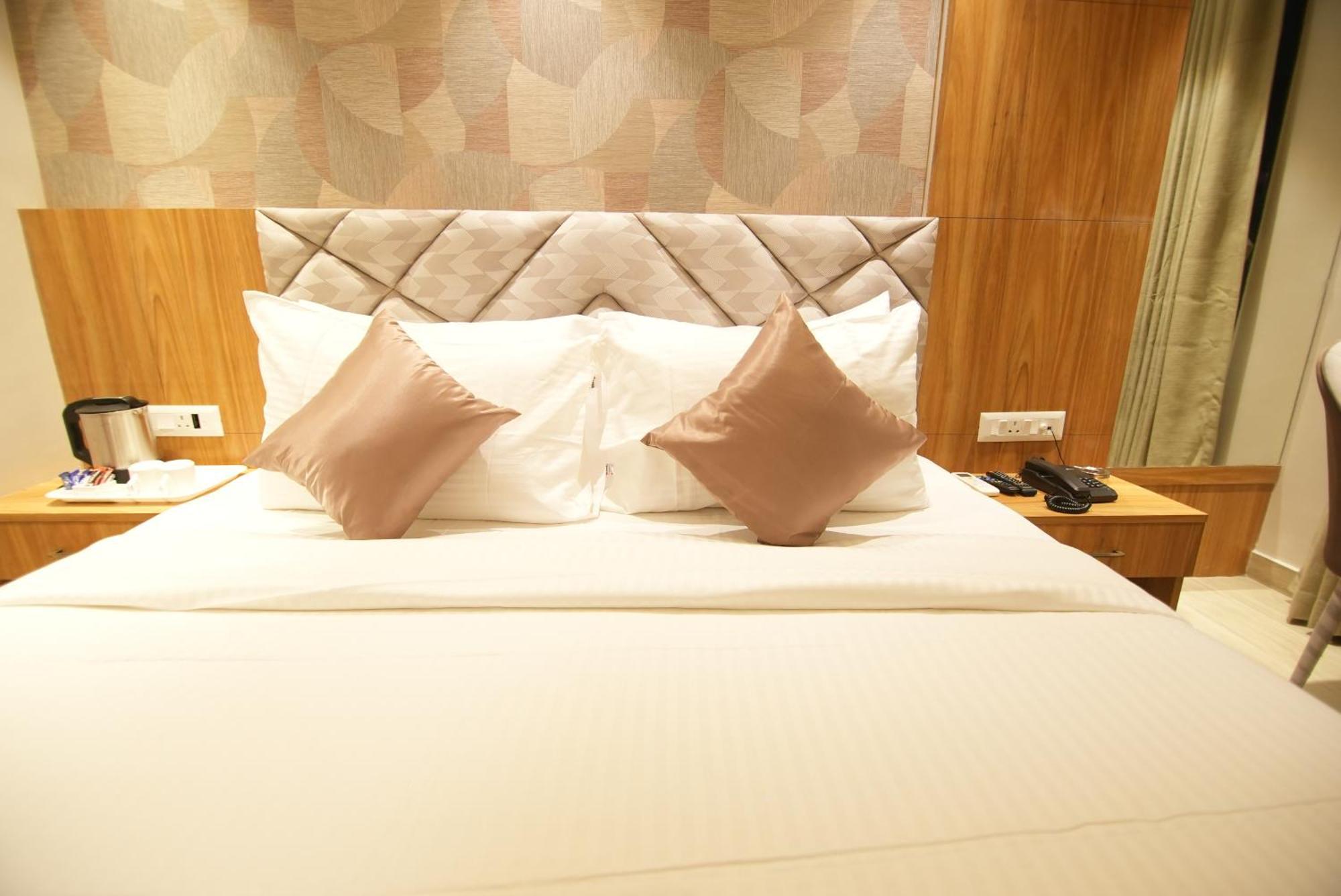 Hotel Dc Star Calcutta Extérieur photo